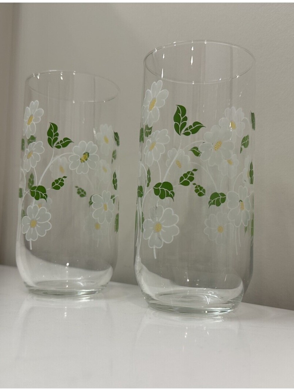 2 Vintage Libbey 6” White Dogwood Flower Floral Green Leaf Tumblers Glasses